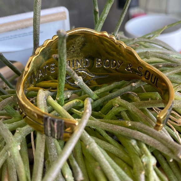 Bahgsu Jewels Sugilite Activate Cuff - Picture 5 of 5